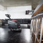 machine de nettoyage professionnel qui permet le nettoyage du sol dans des bureaux à Nantes